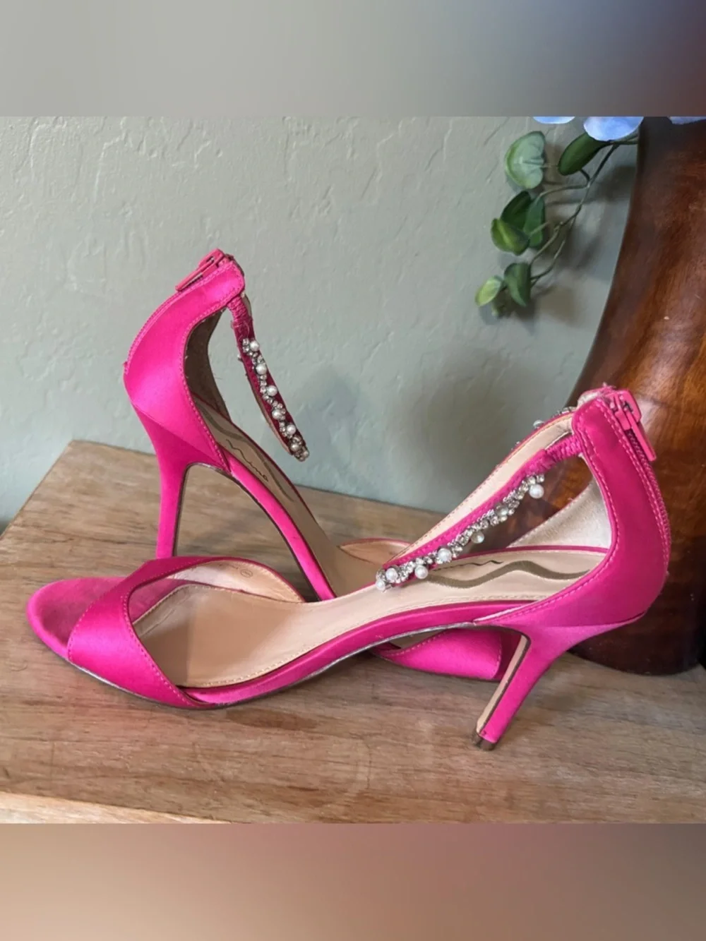 Nina Pink Satin Heels Size 9M Pearl Rhinestone Strap Stiletto